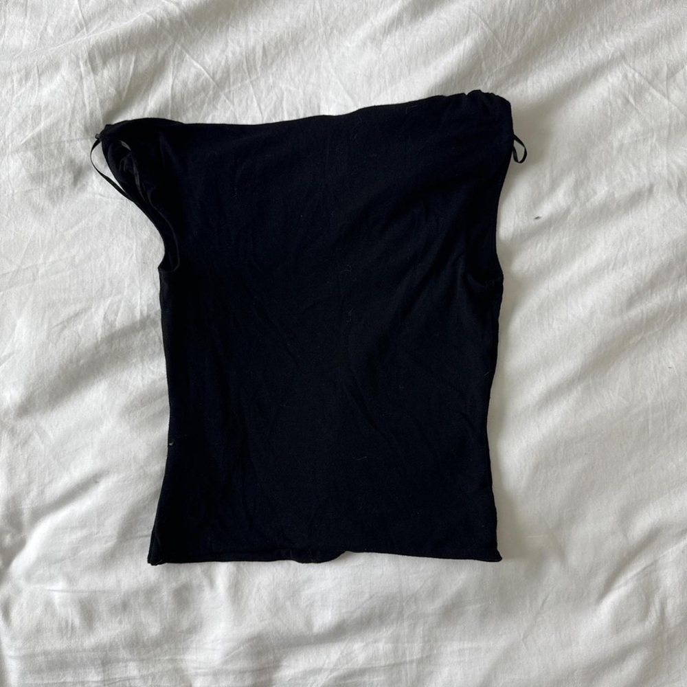 H&M Classic Black Crop Top